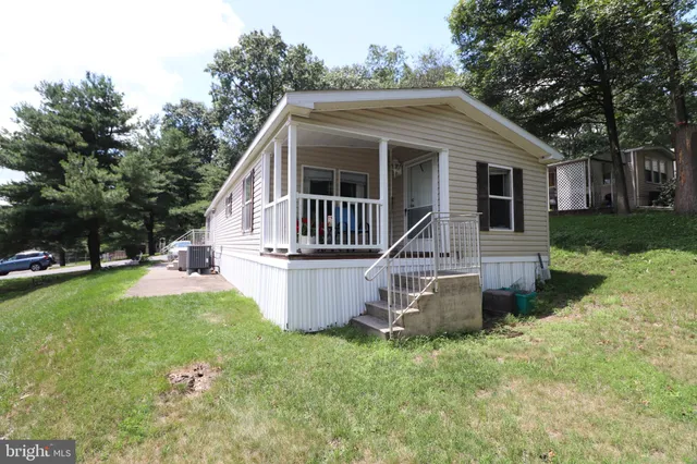 $76,500 | 6313 Nisbet Court, Slatington, PA 18080
