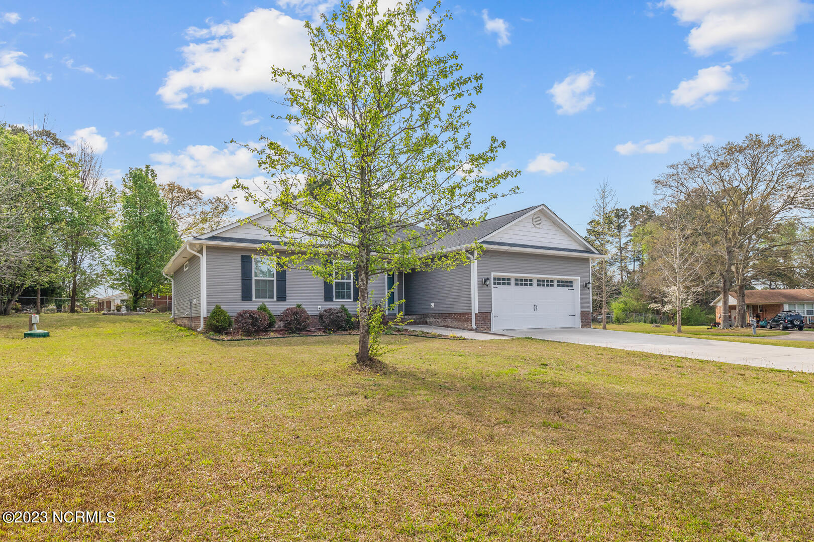 6 Victoria Road Jacksonville, NC 28546 - Photo 3 of 40 3
