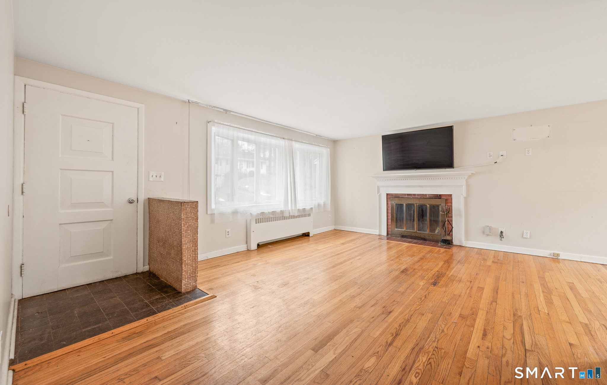 55 Forest Street Hamden, CT 06518 - Photo 3 of 32