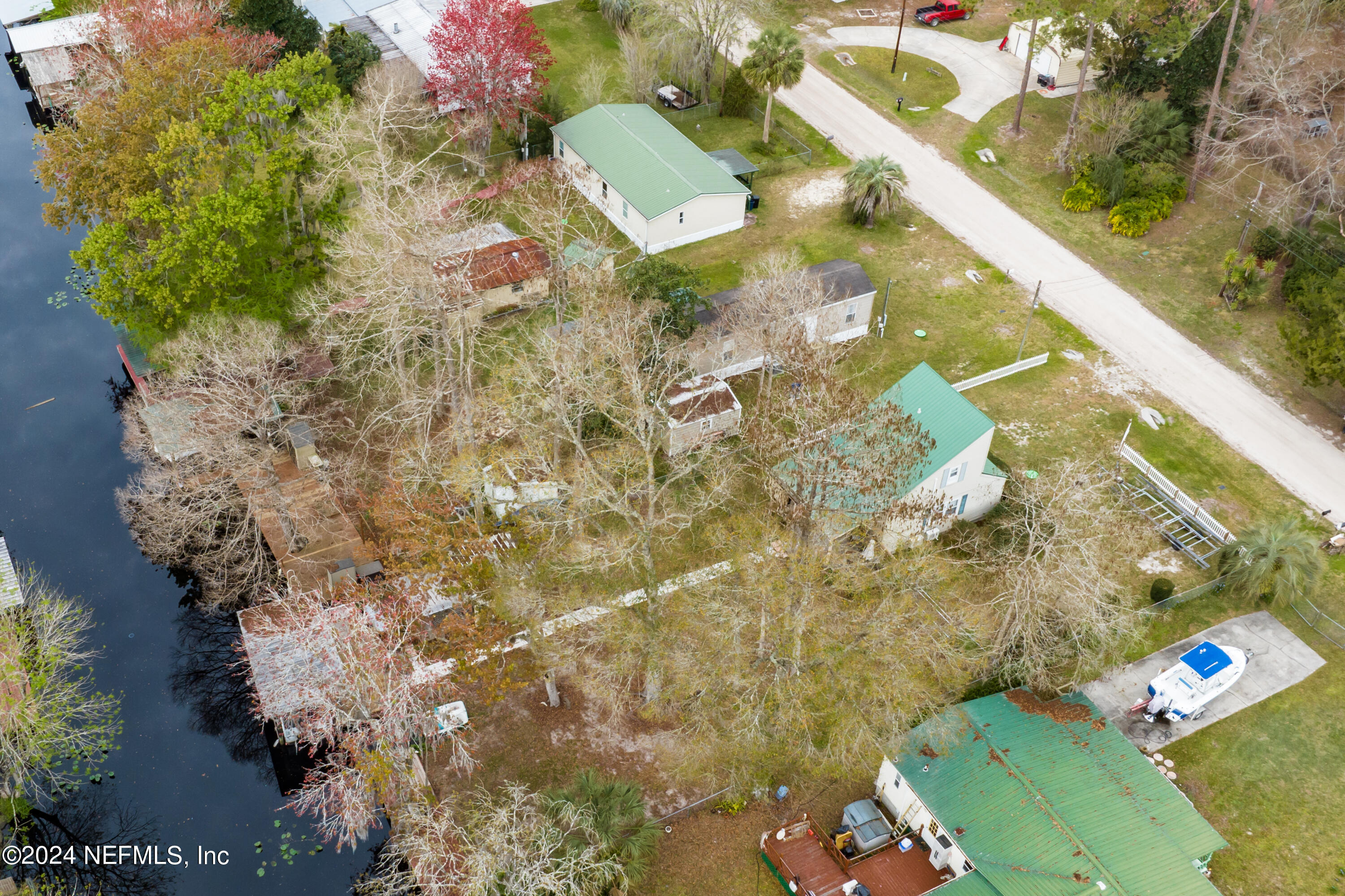 109 Creekside Road Satsuma, FL 32189 - Photo 4 of 27 1_3