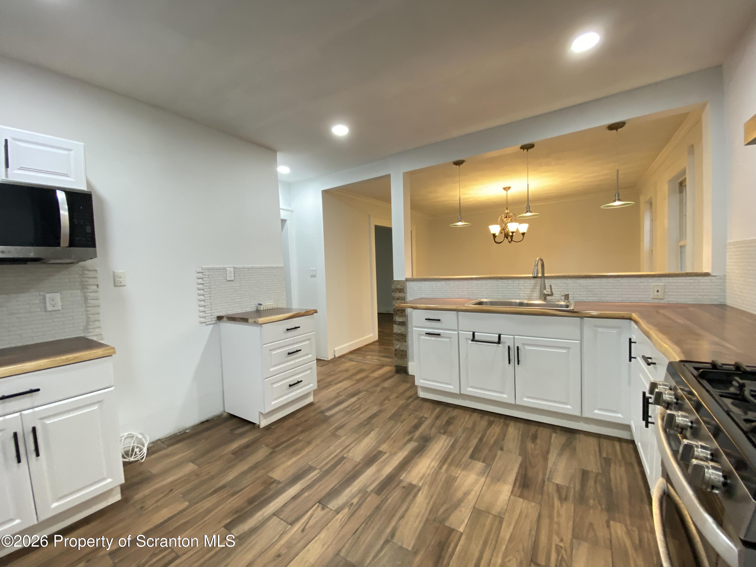 1827 Prospect Avenue Scranton, PA 18505 - Photo 11 of 48 IMG_6734