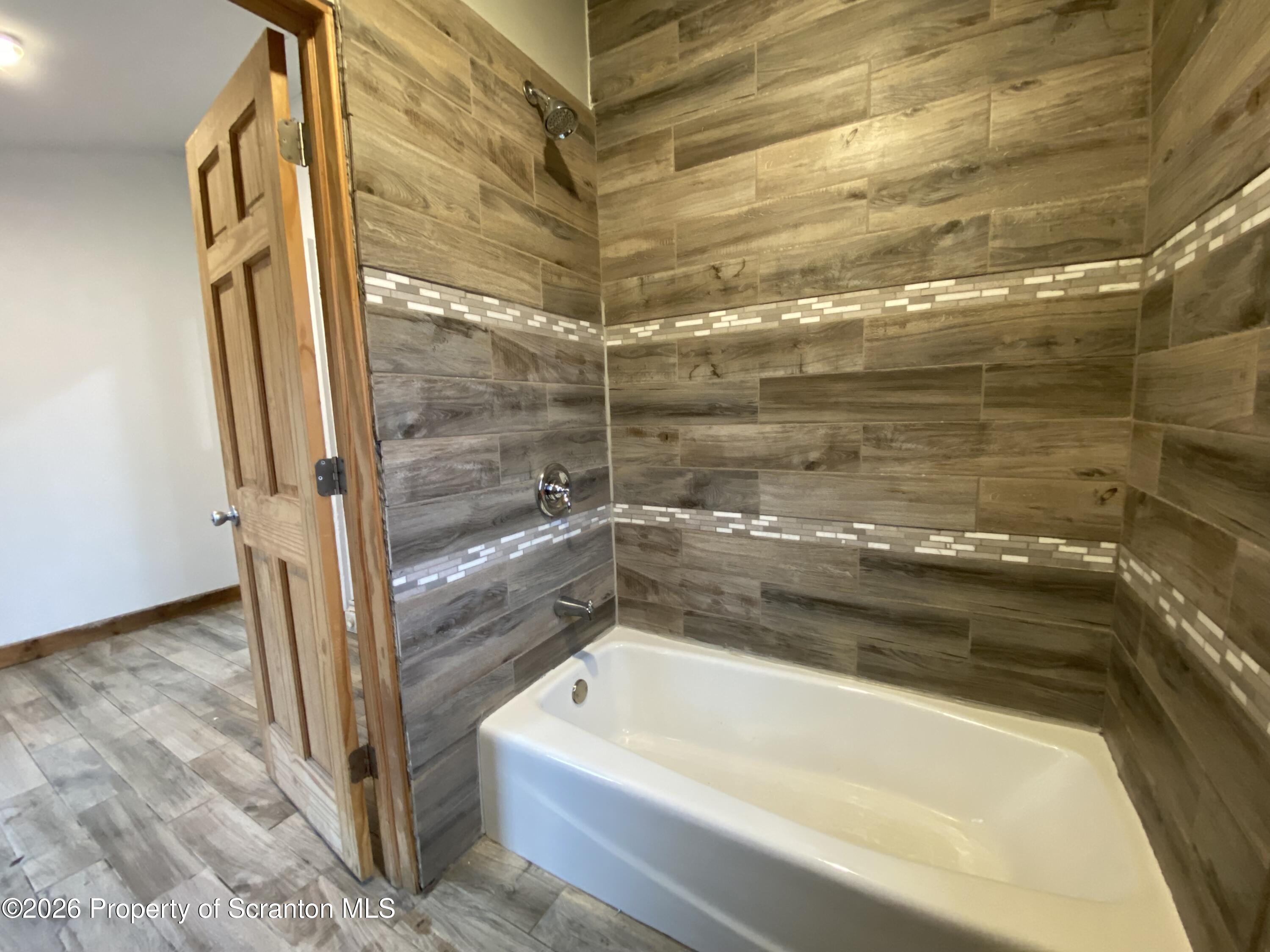 1827 Prospect Avenue Scranton, PA 18505 - Photo 18 of 48