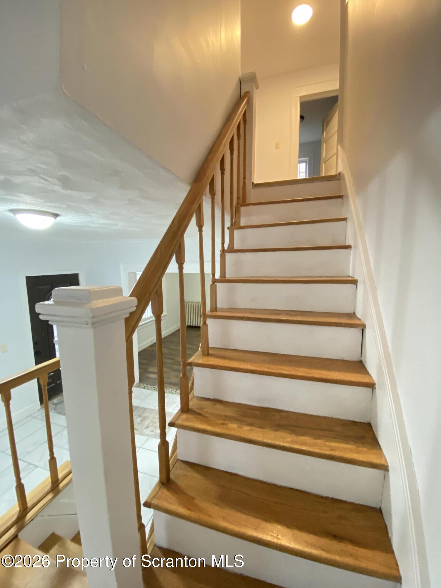 1827 Prospect Avenue Scranton, PA 18505 - Photo 21 of 48 a view of entryway