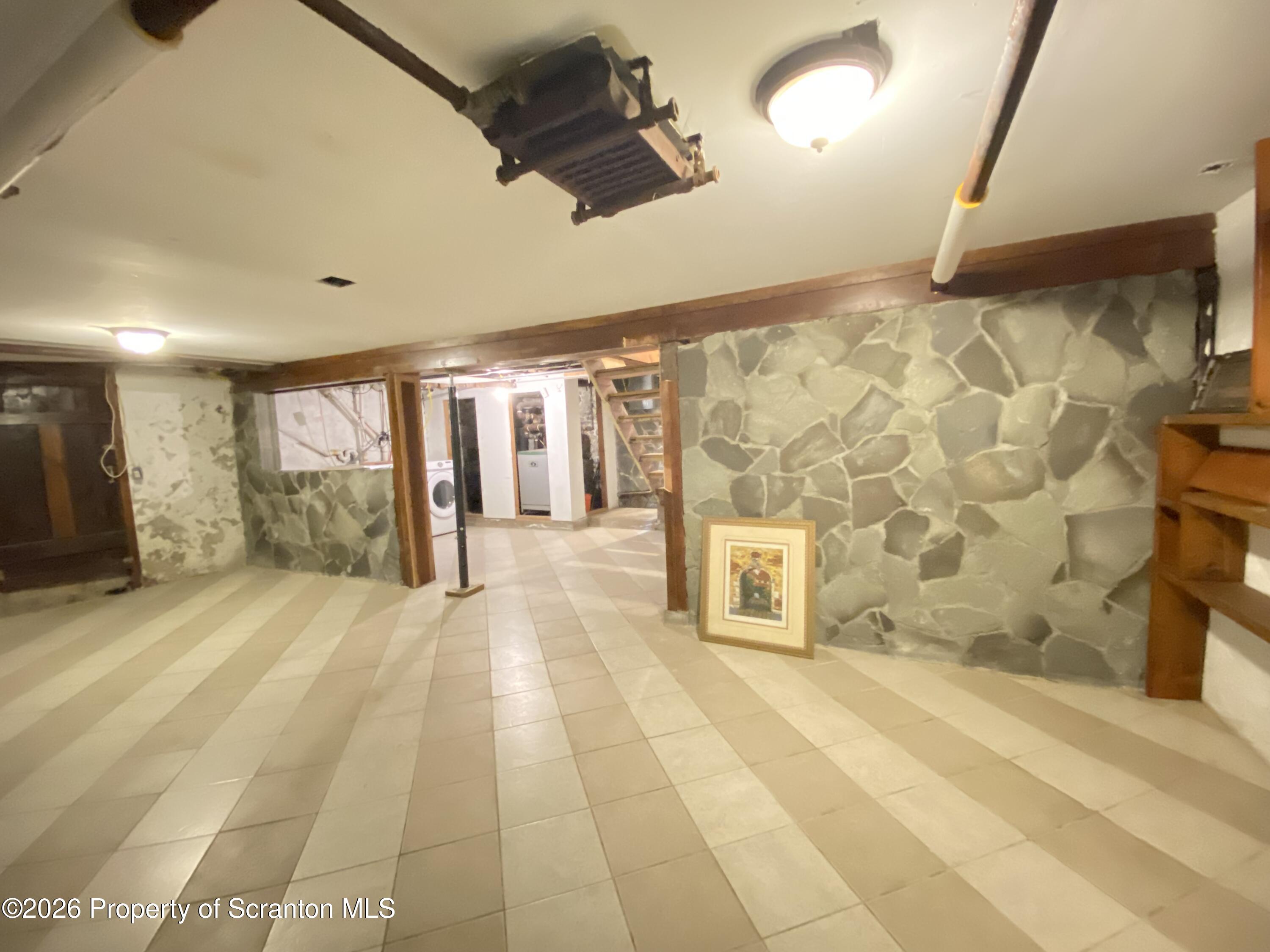 1827 Prospect Avenue Scranton, PA 18505 - Photo 40 of 48