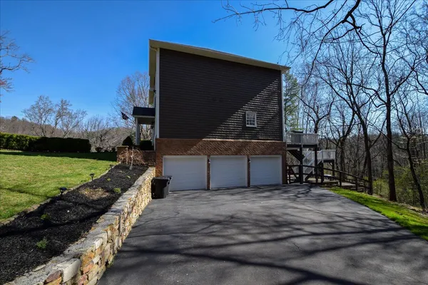 $825,000 | 5780 Lost Mountain Road, Roanoke, VA 24018