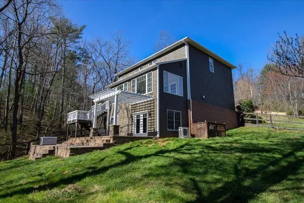 $825,000 | 5780 Lost Mountain Road, Roanoke, VA 24018