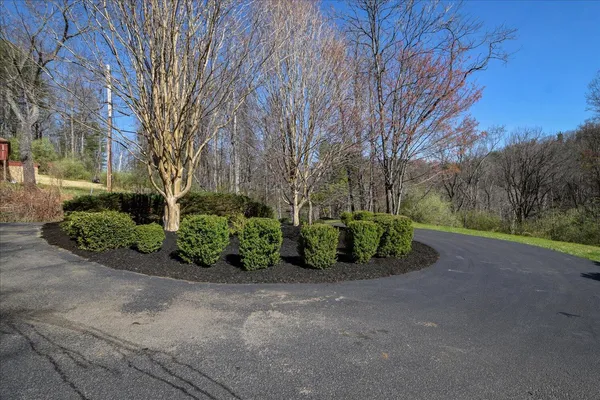 $825,000 | 5780 Lost Mountain Road, Roanoke, VA 24018
