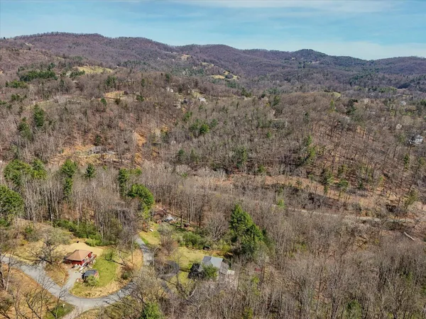 $825,000 | 5780 Lost Mountain Road, Roanoke, VA 24018