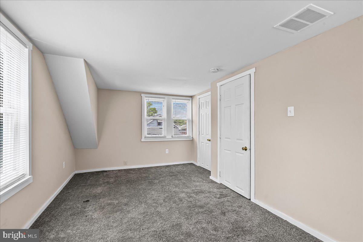 1242 Chestnut Street Marcus Hook, PA 19061 - Photo 19 of 32