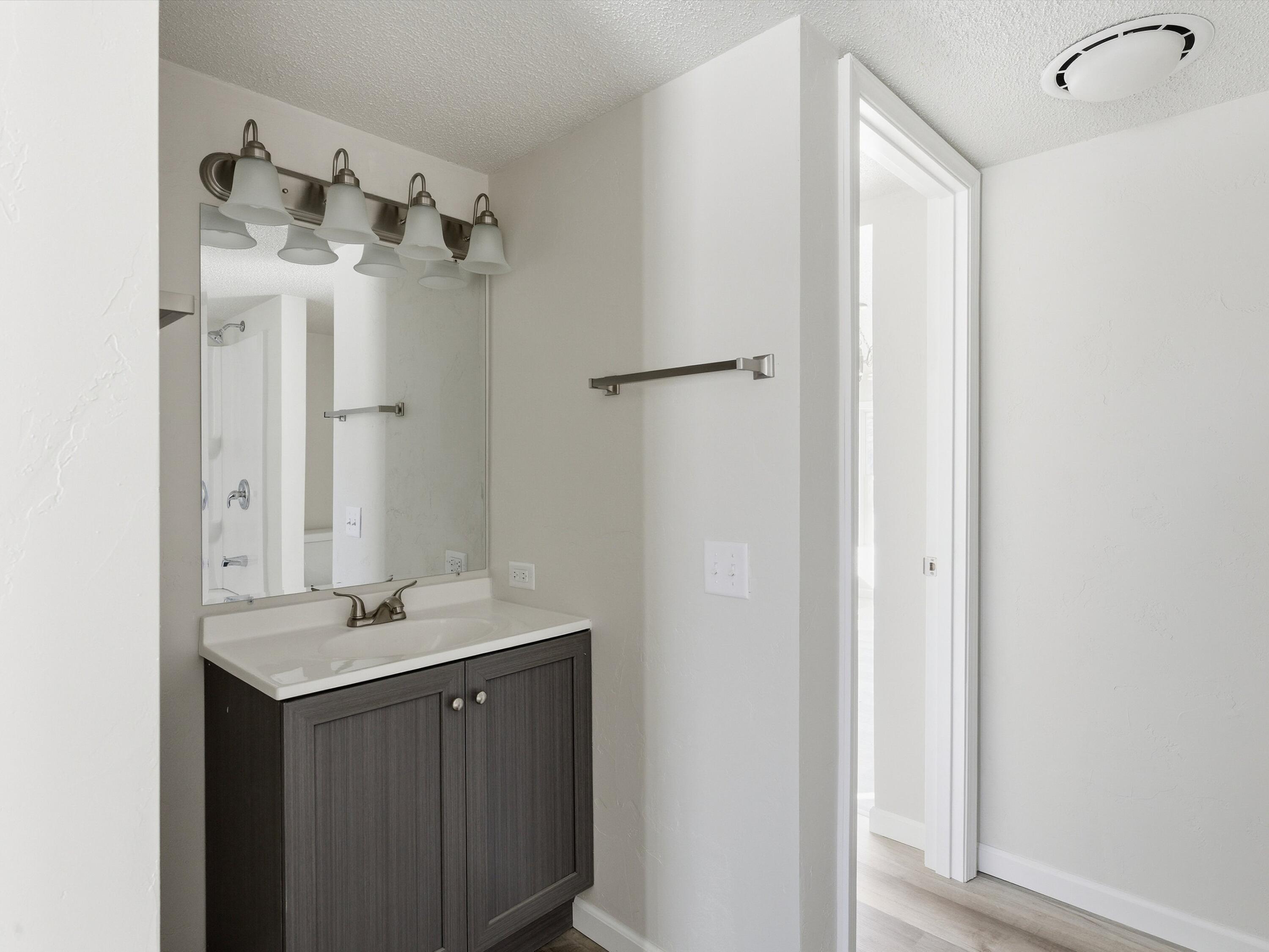 320 Lincoln Avenue Omro, WI 54963 - Photo 13 of 26 18-018_2800469_00049