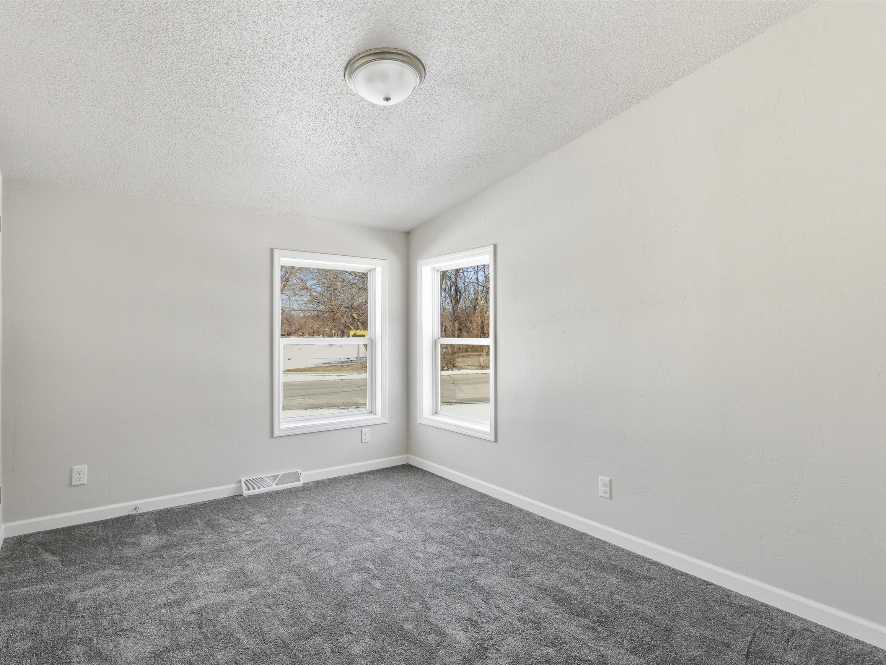 320 Lincoln Avenue Omro, WI 54963 - Photo 15 of 26 22-022_2800469_00061