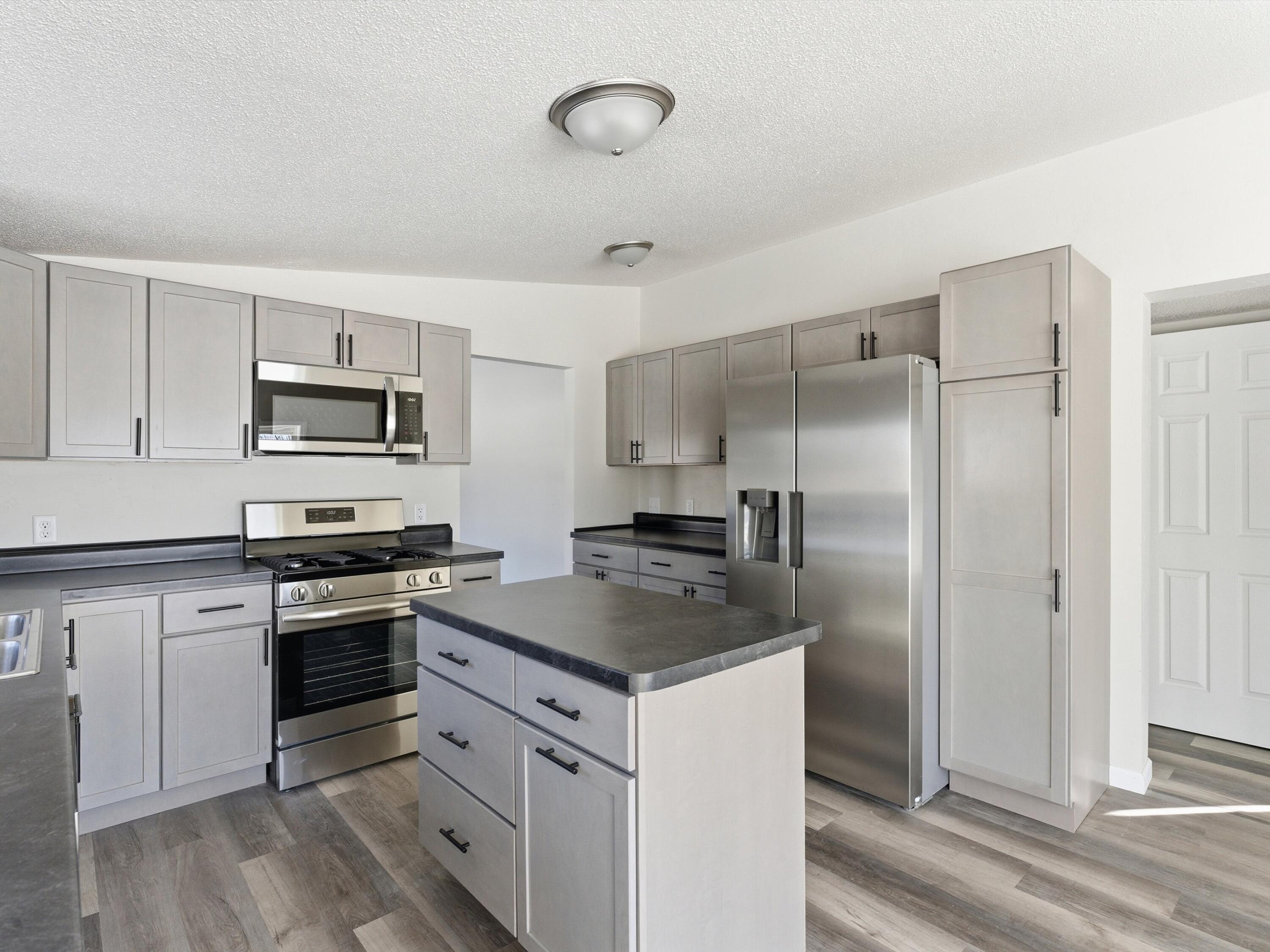 320 Lincoln Avenue Omro, WI 54963 - Photo 2 of 26 14-014_2800469_00037