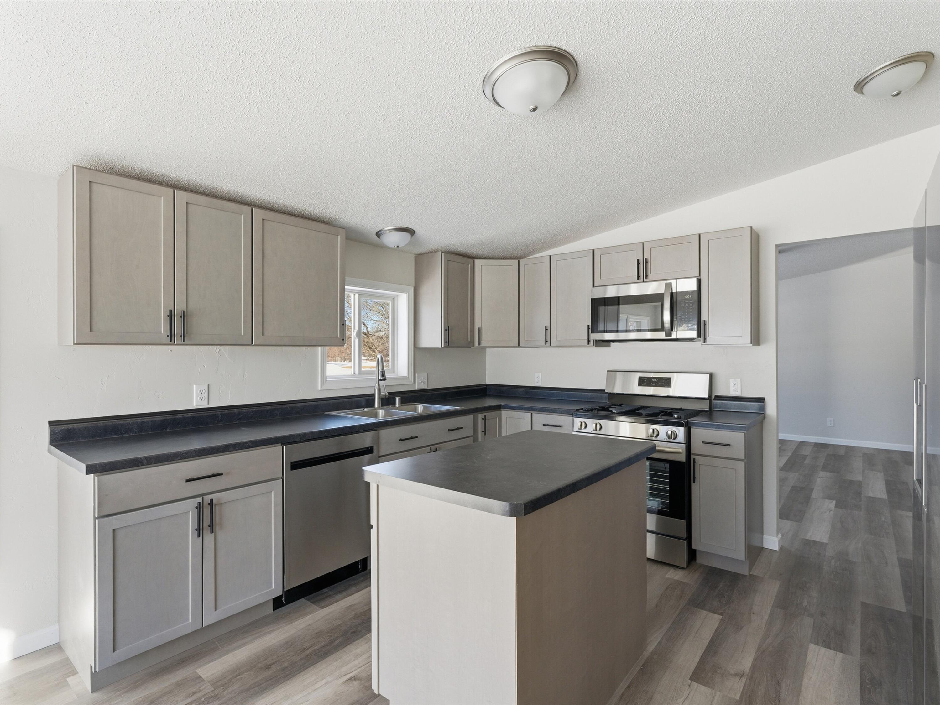 320 Lincoln Avenue Omro, WI 54963 - Photo 7 of 26 13-013_2800469_00034