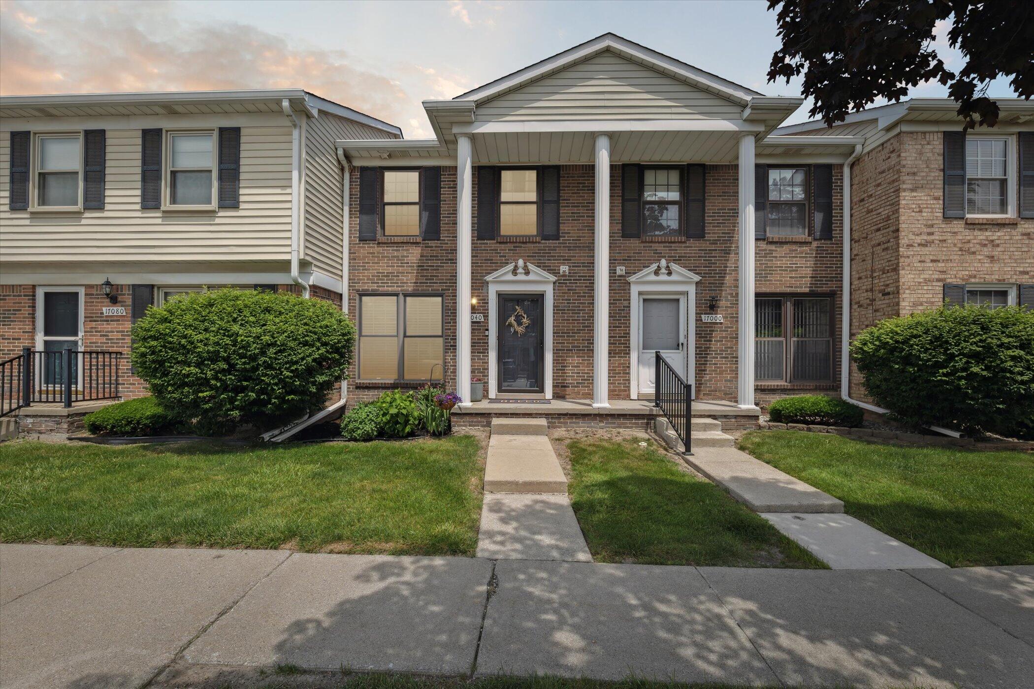01-17040-Rudgate-St-Southgate-MI-48195-W