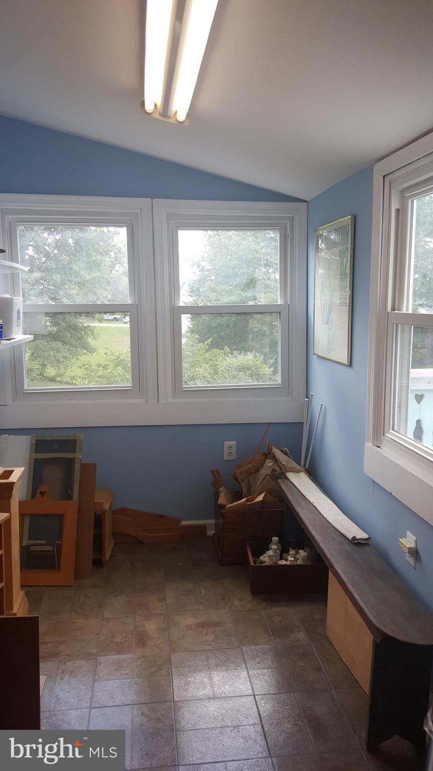 12449 Fingerboard Road Monrovia, MD 21770 - Photo 22 of 28 Bonus Room (could be art studio or home office)