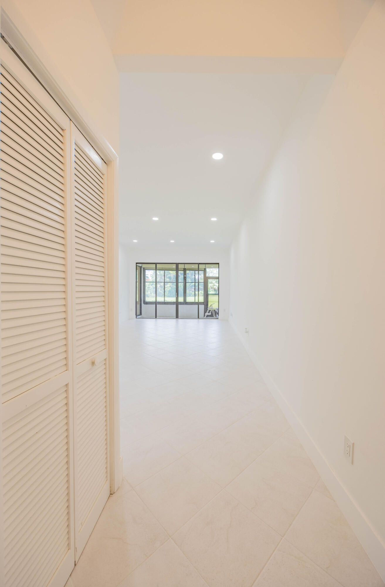 7520 La Paz Boulevard, Unit 104 Boca Raton, FL 33433 - Photo 11 of 56 a view of an empty room