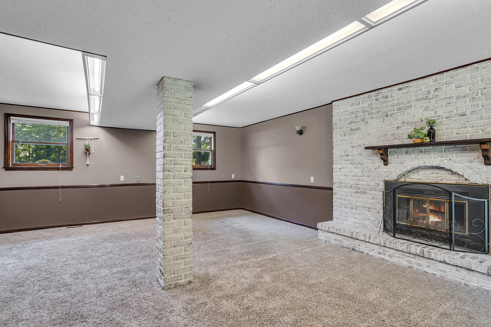 2020 North Sandstone Road Jackson, MI 49201 - Photo 6 of 39 0N0A8125