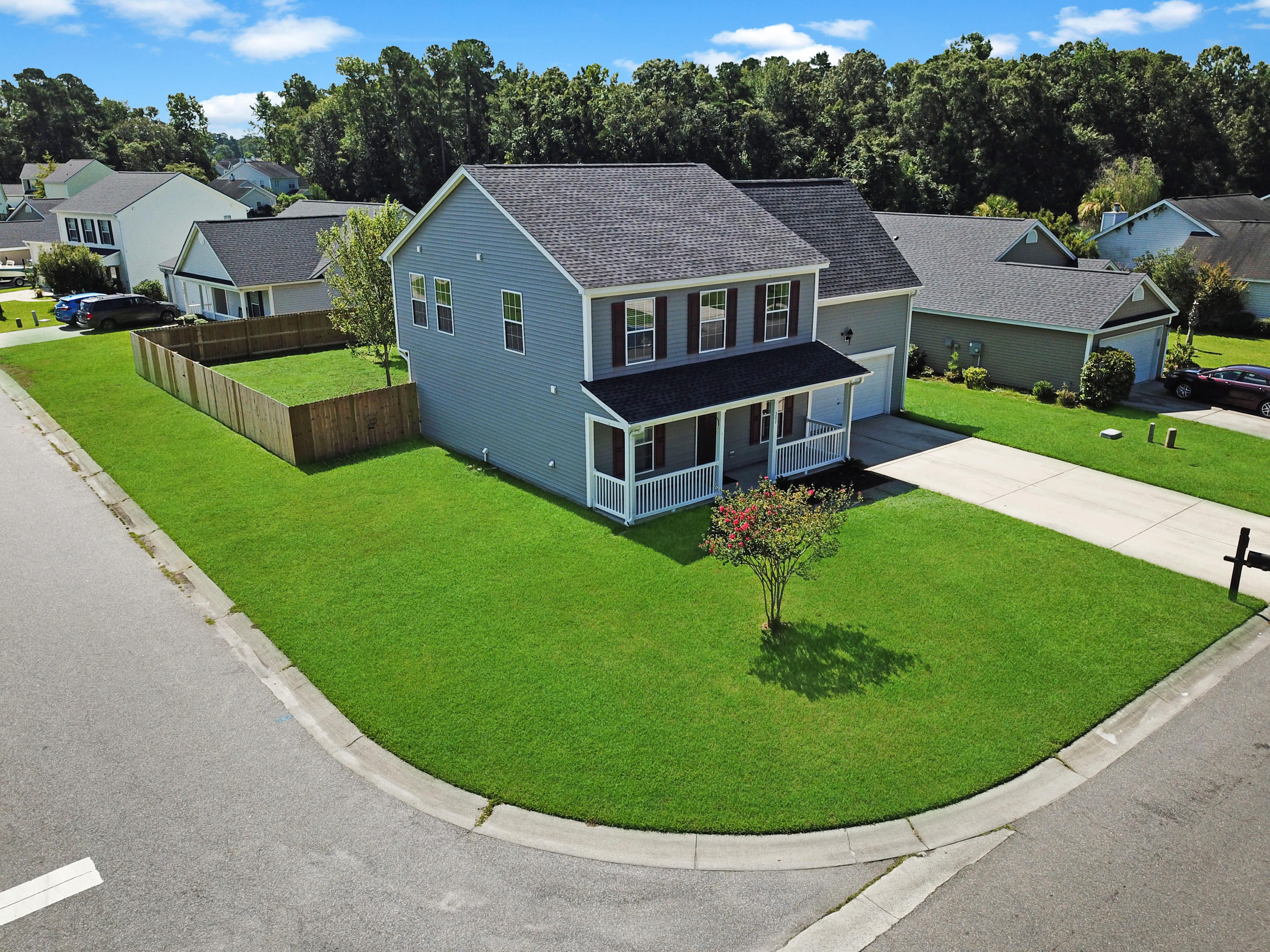 301 Eagle Ridge Road Summerville, SC 29485 - Photo 2 of 30 Huge Corner Lot