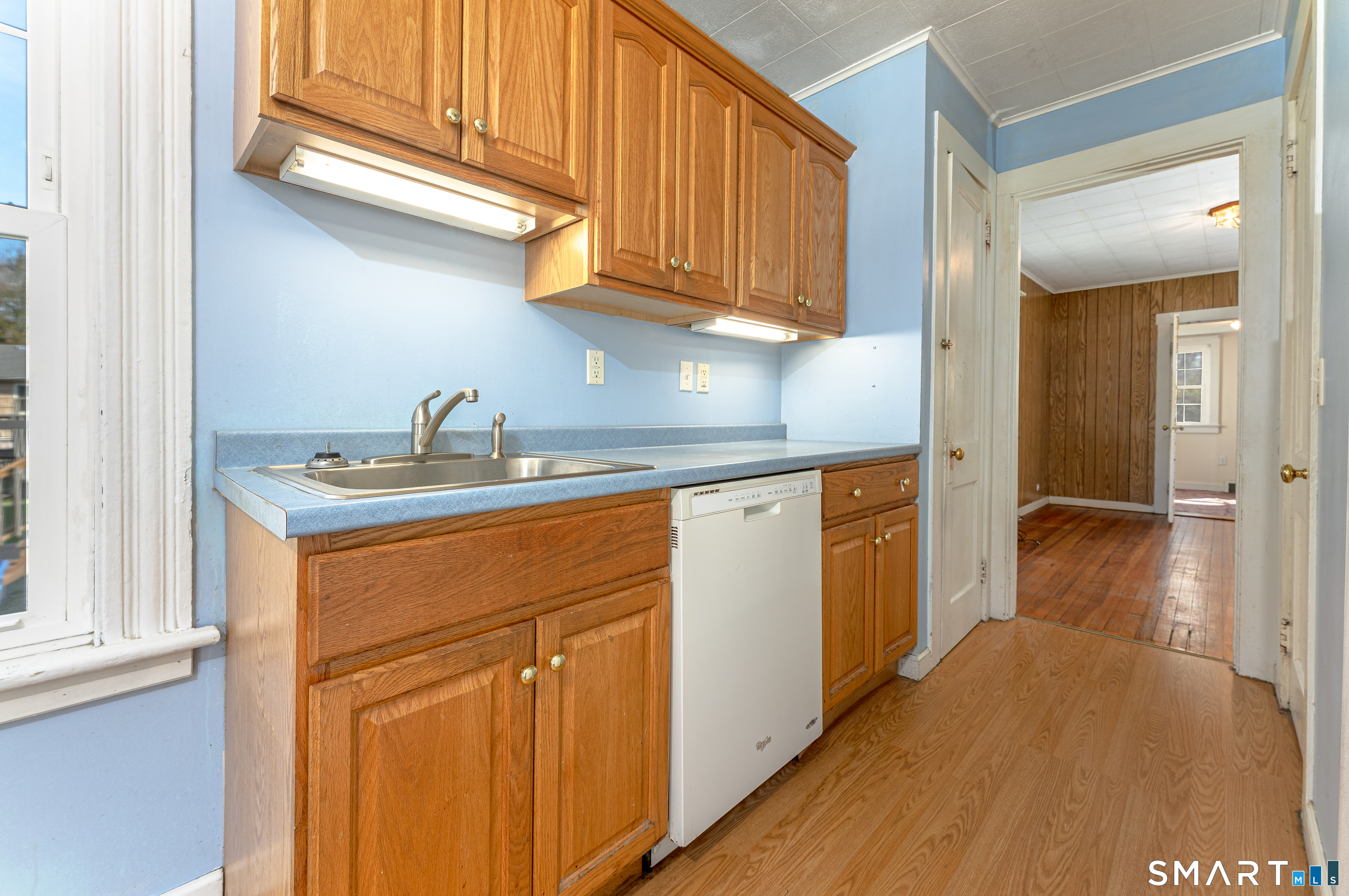 22 Colony Street Hamden, CT 06518 - Photo 9 of 34