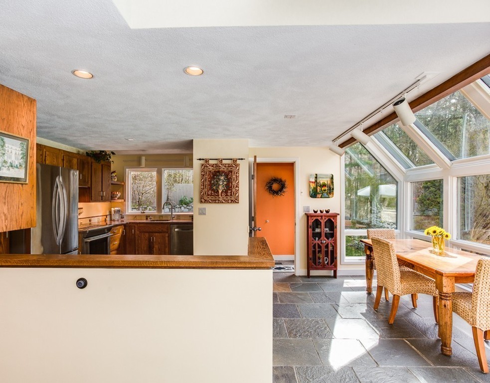 63 Carleton Road Carlisle, MA 01741 - Photo 11 of 23 Gallery Image 11