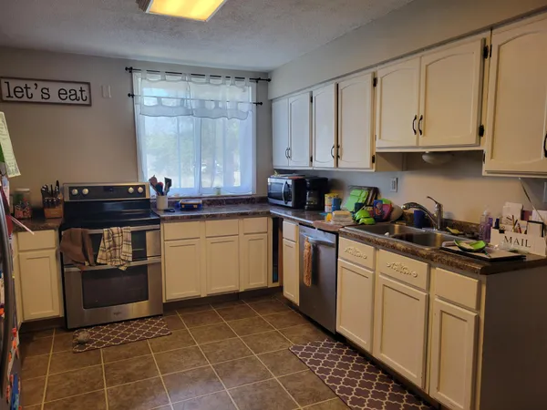 $182,500 | 933 North Labree Avenue, Thief River Falls, MN 56701