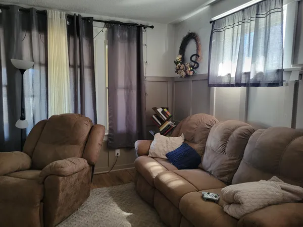 $182,500 | 933 North Labree Avenue, Thief River Falls, MN 56701