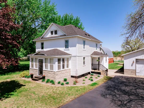 $695,999 | 5976 County Road 141, St. Augusta, MN 56301
