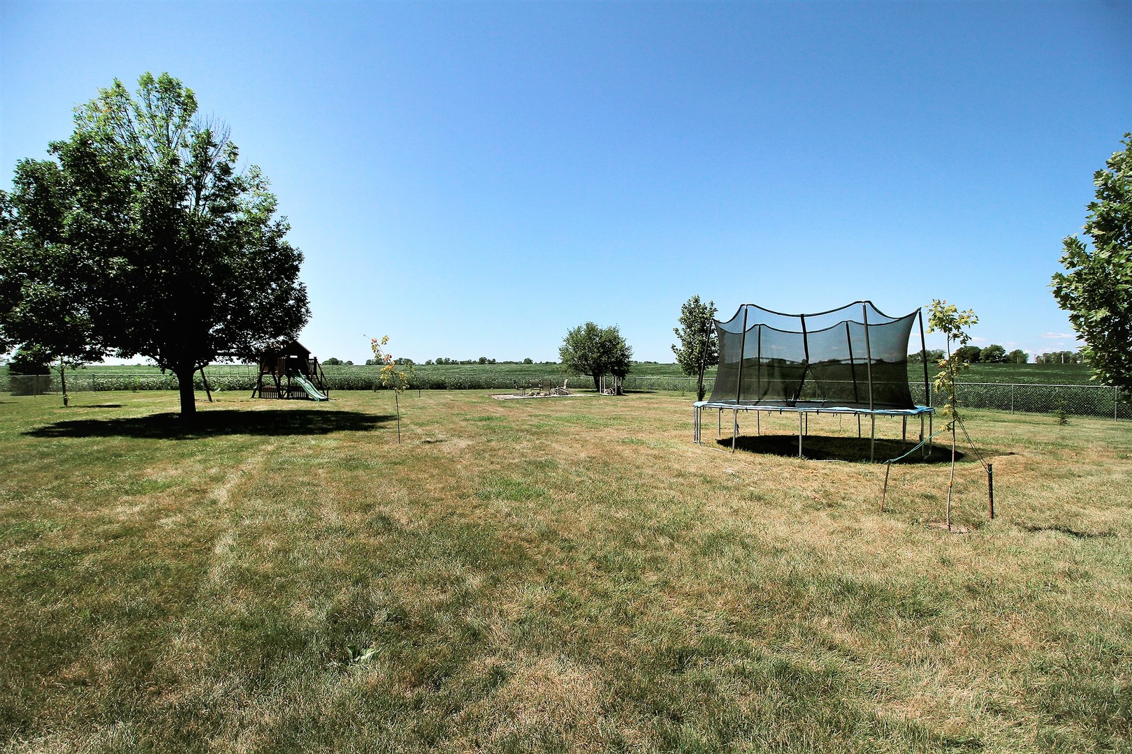 2068 East 7750S Road Chebanse, IL 60922 - Photo 23 of 24 a view of a lake with houses