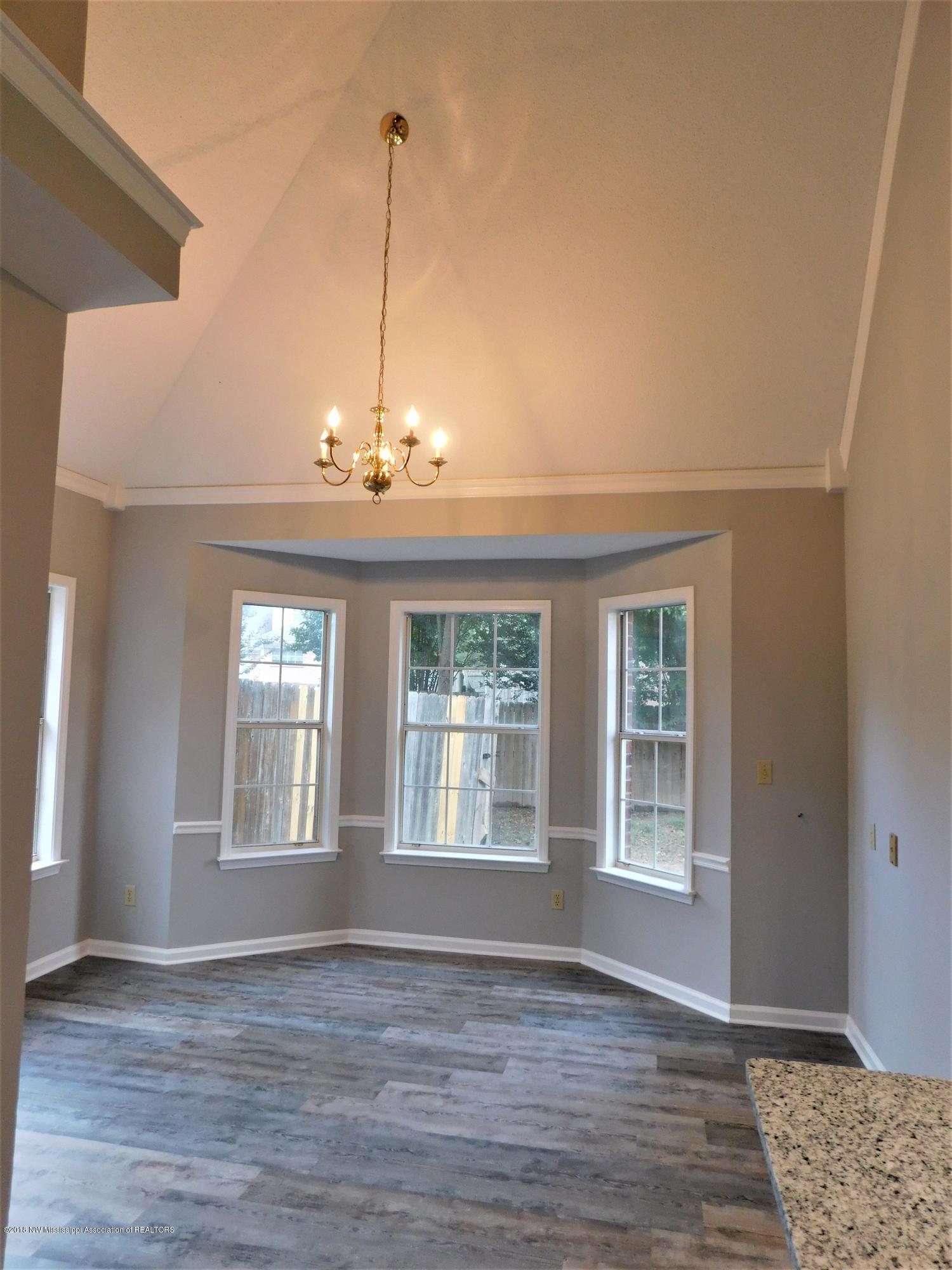 5898 Sparrow Run Olive Branch, MS 38654 - Photo 20 of 39 breakfast room