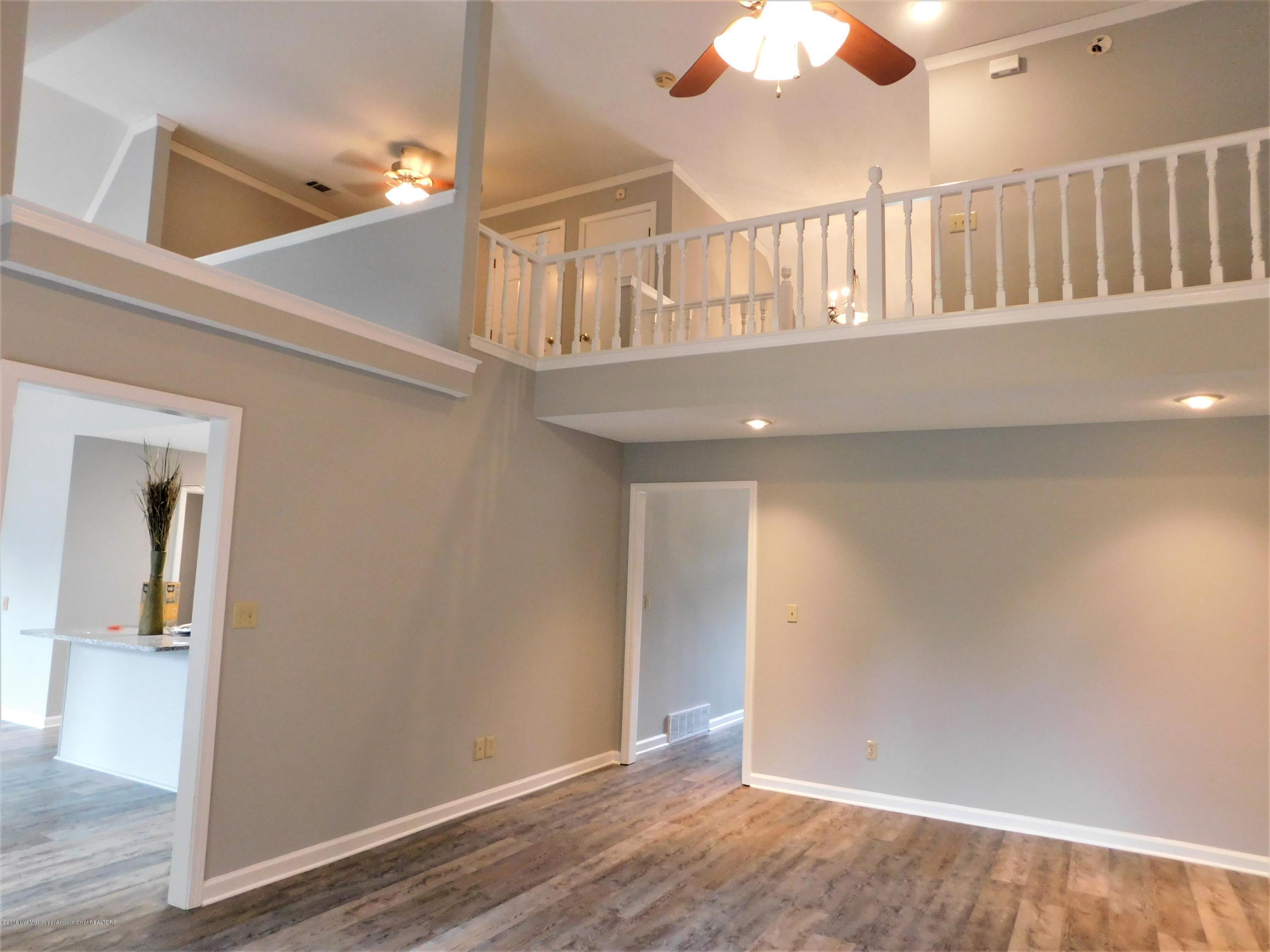 5898 Sparrow Run Olive Branch, MS 38654 - Photo 38 of 39 open floor plan