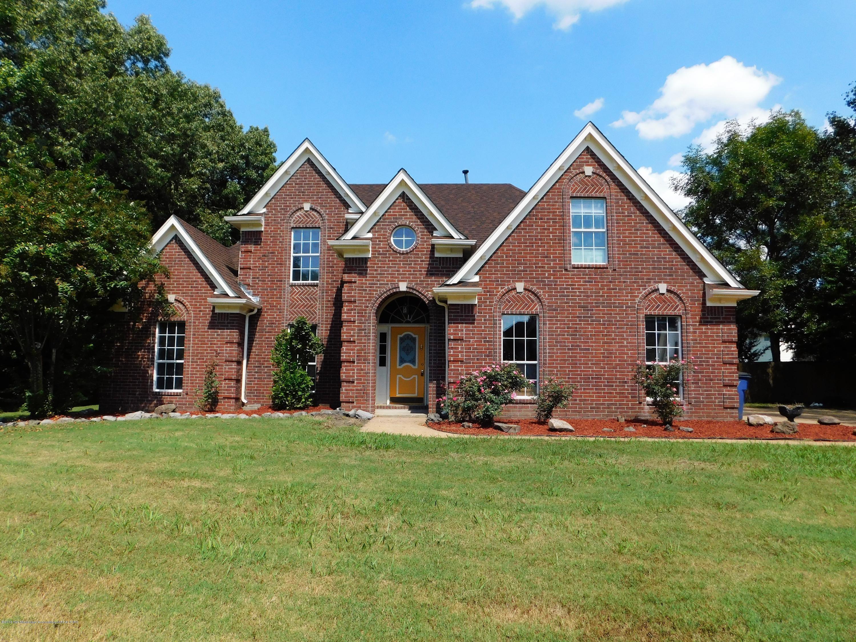 5898 Sparrow Run Olive Branch, MS 38654 - Photo 5 of 39 front