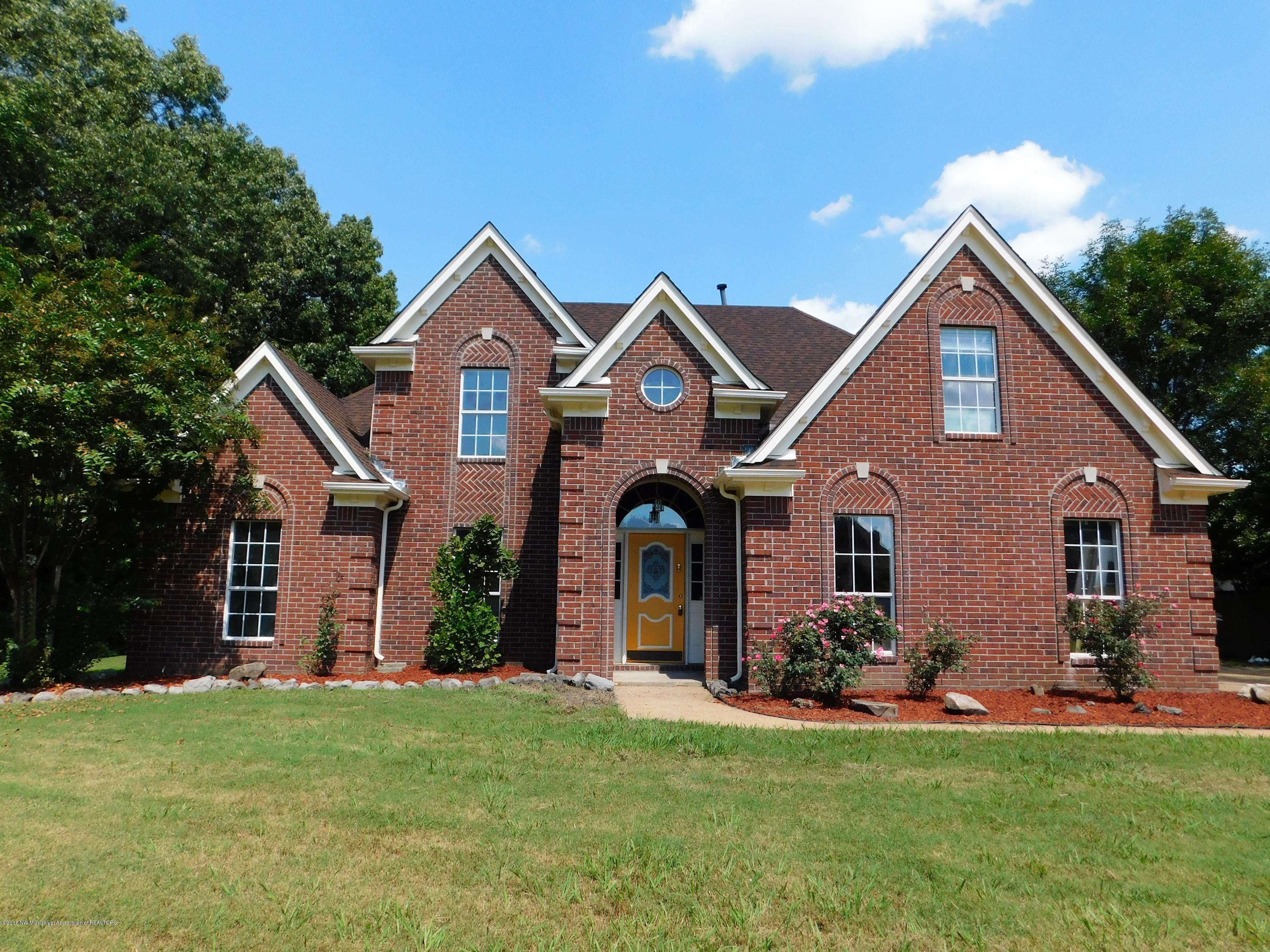 5898 Sparrow Run Olive Branch, MS 38654 - Photo 6 of 39 front