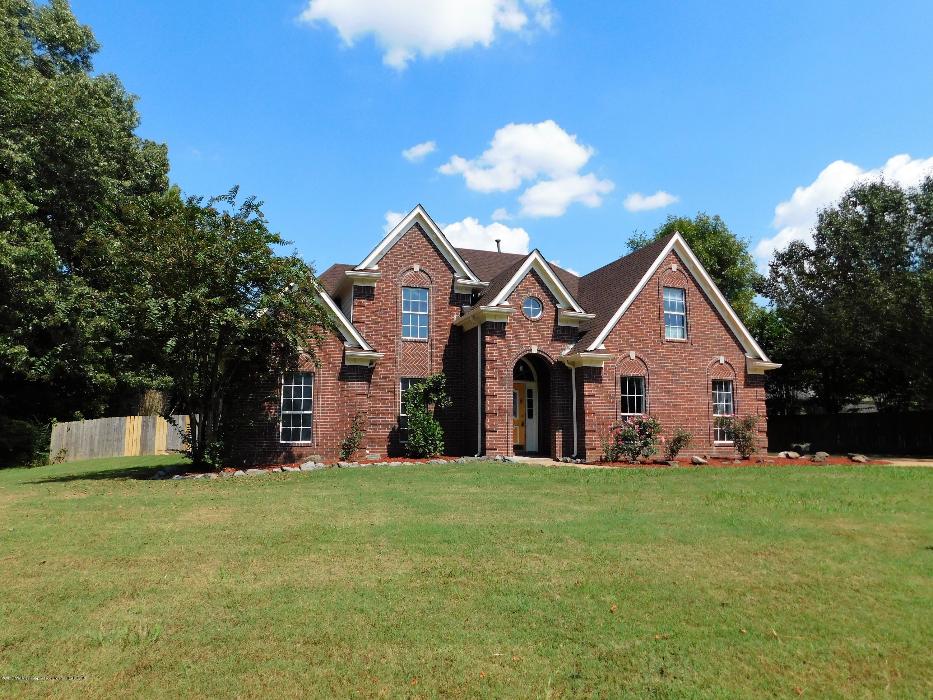 5898 Sparrow Run Olive Branch, MS 38654 - Photo 7 of 39 front