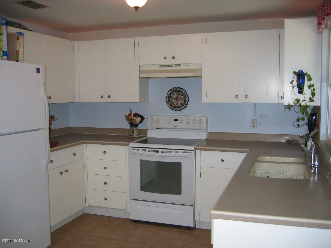 3252 Ricky Drive Jacksonville, FL 32223 - Photo 8 of 20 Kitchen