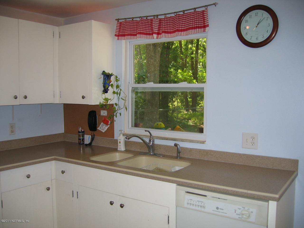 3252 Ricky Drive Jacksonville, FL 32223 - Photo 9 of 20 Kitchen