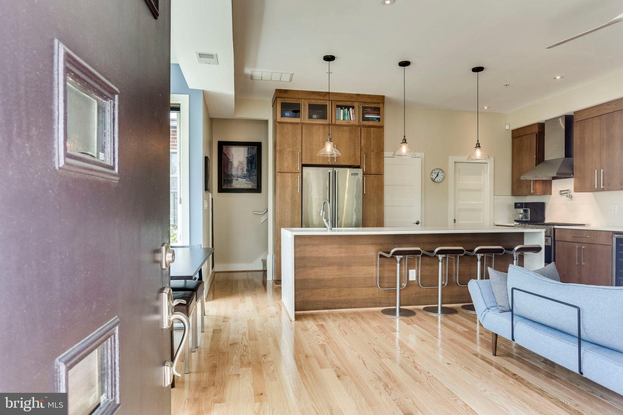 963 14th Street Southeast, Unit 1 Washington, DC 20003 - Photo 12 of 83 Main level entry