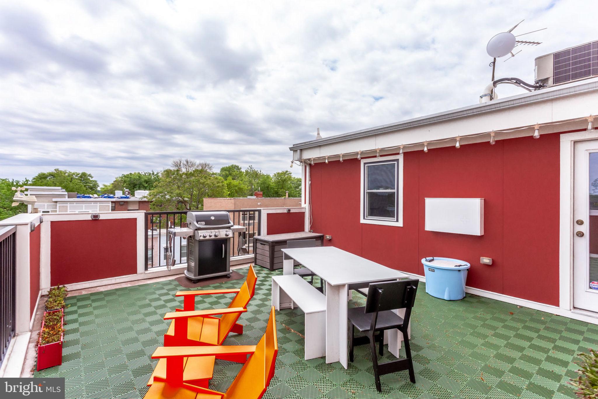 963 14th Street Southeast, Unit 1 Washington, DC 20003 - Photo 67 of 83 300 sf roof deck