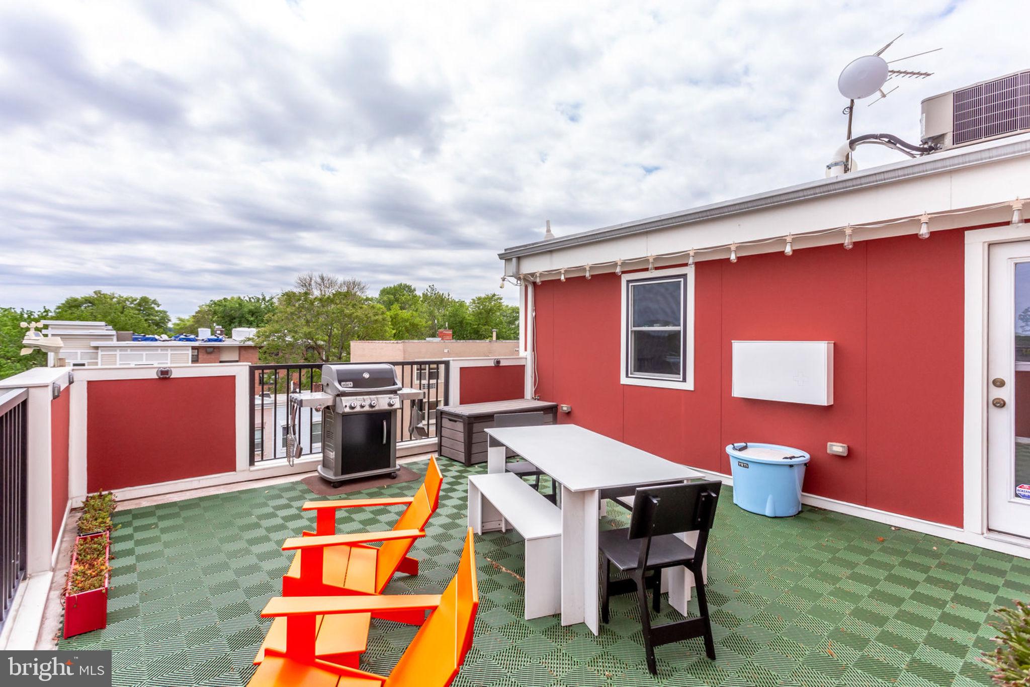 963 14th Street Southeast, Unit 1 Washington, DC 20003 - Photo 68 of 83 300 sf roof deck