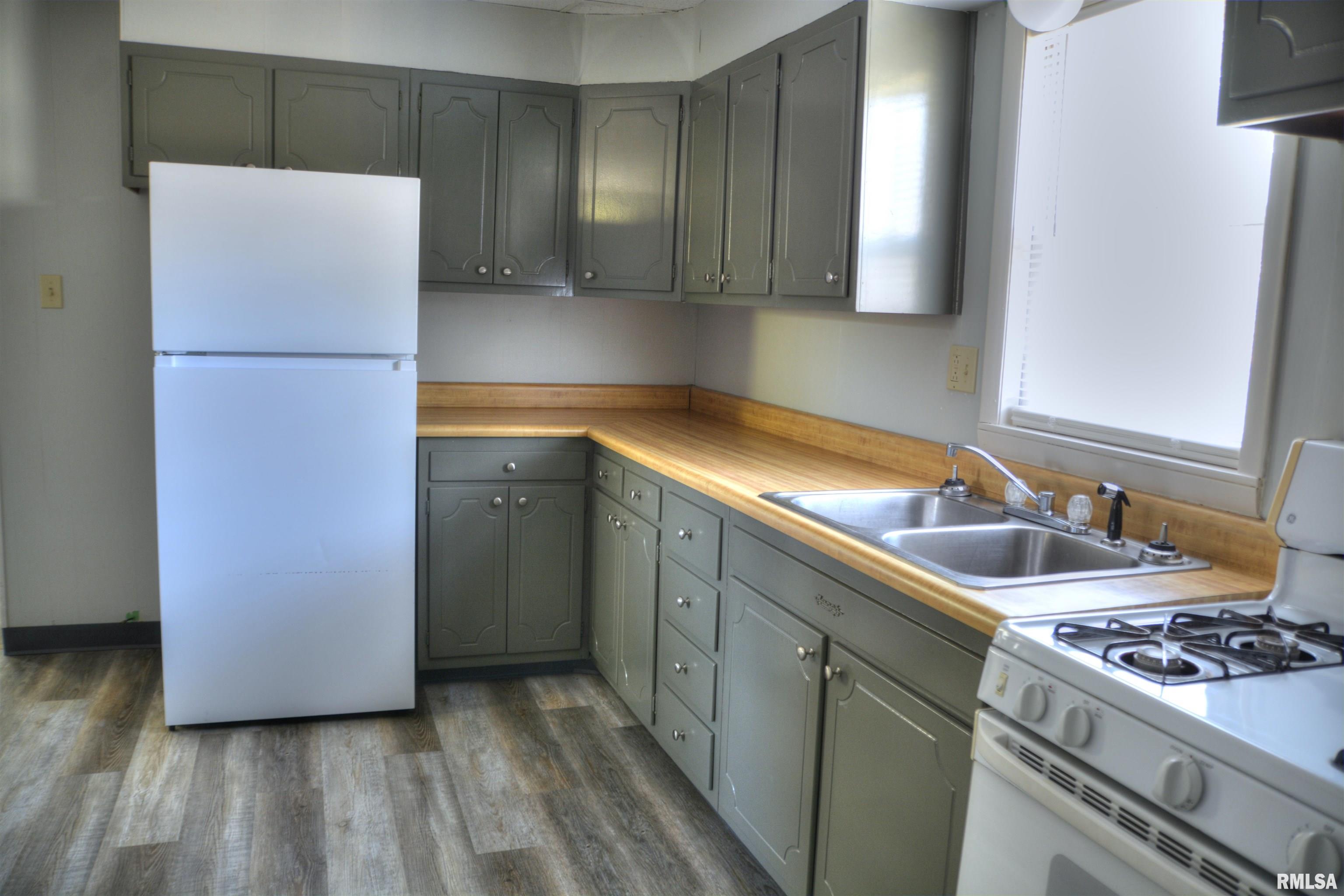 309 South Dudley Street Macomb, IL 61455 - Photo 10 of 21