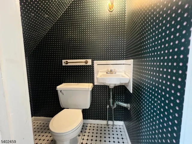 $3,500 | 185 Broad Street, Unit 1, Bloomfield, NJ 07003