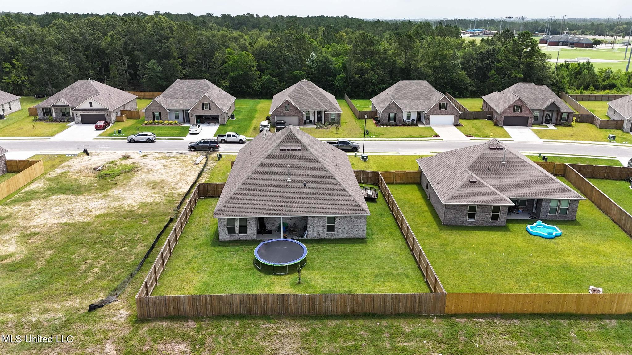 10166 Patrick Drive Gulfport, MS 39503 - Photo 35 of 44 032