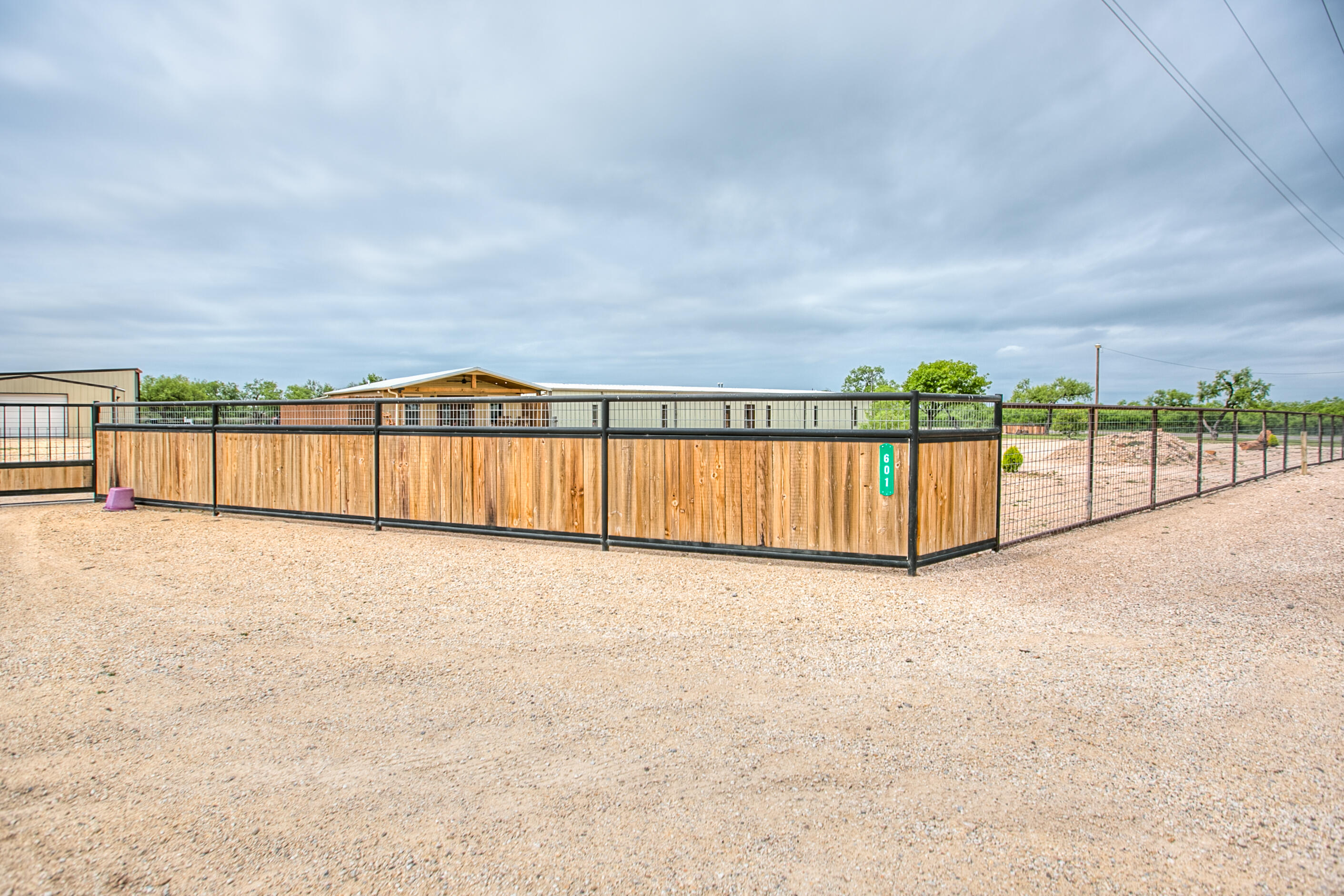 601 Bristow Road San Angelo, TX 76905 - Photo 3 of 60 Custom Fence