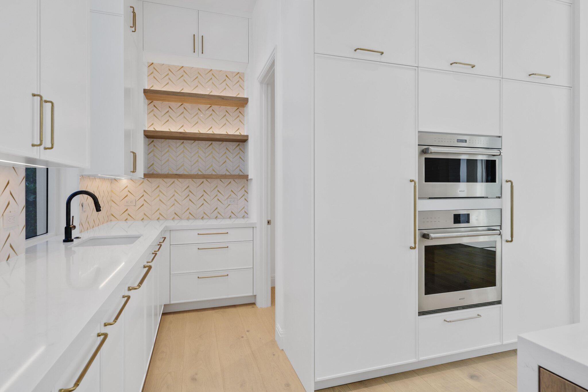 320 Grove Place Delray Beach, FL 33444 - Photo 11 of 83 kitchen