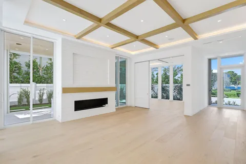 $4,750,000 | 320 Grove Place, Delray Beach, FL 33444