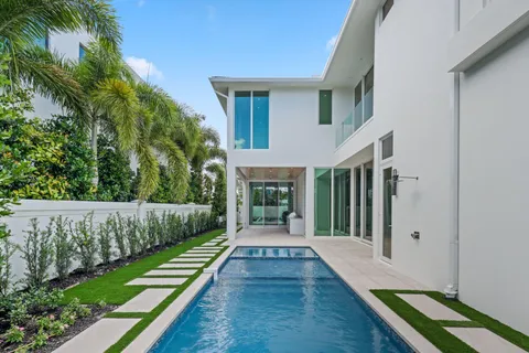 $4,750,000 | 320 Grove Place, Delray Beach, FL 33444