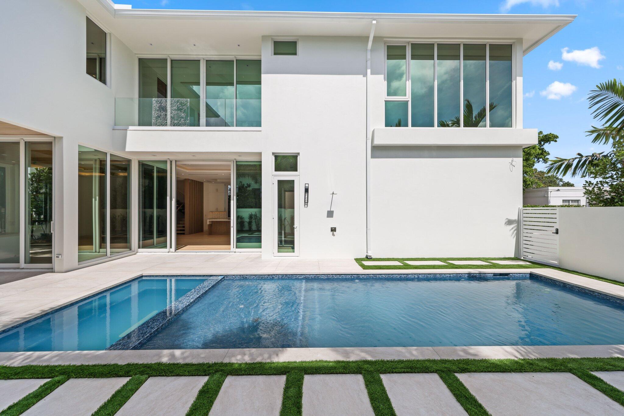 320 Grove Place Delray Beach, FL 33444 - Photo 26 of 83 Pool