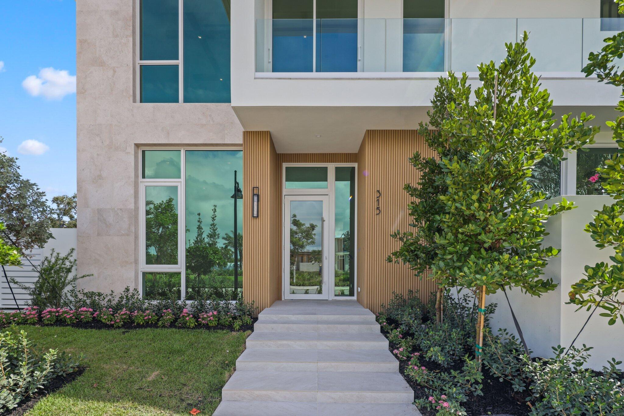 320 Grove Place Delray Beach, FL 33444 - Photo 65 of 83 exterior front