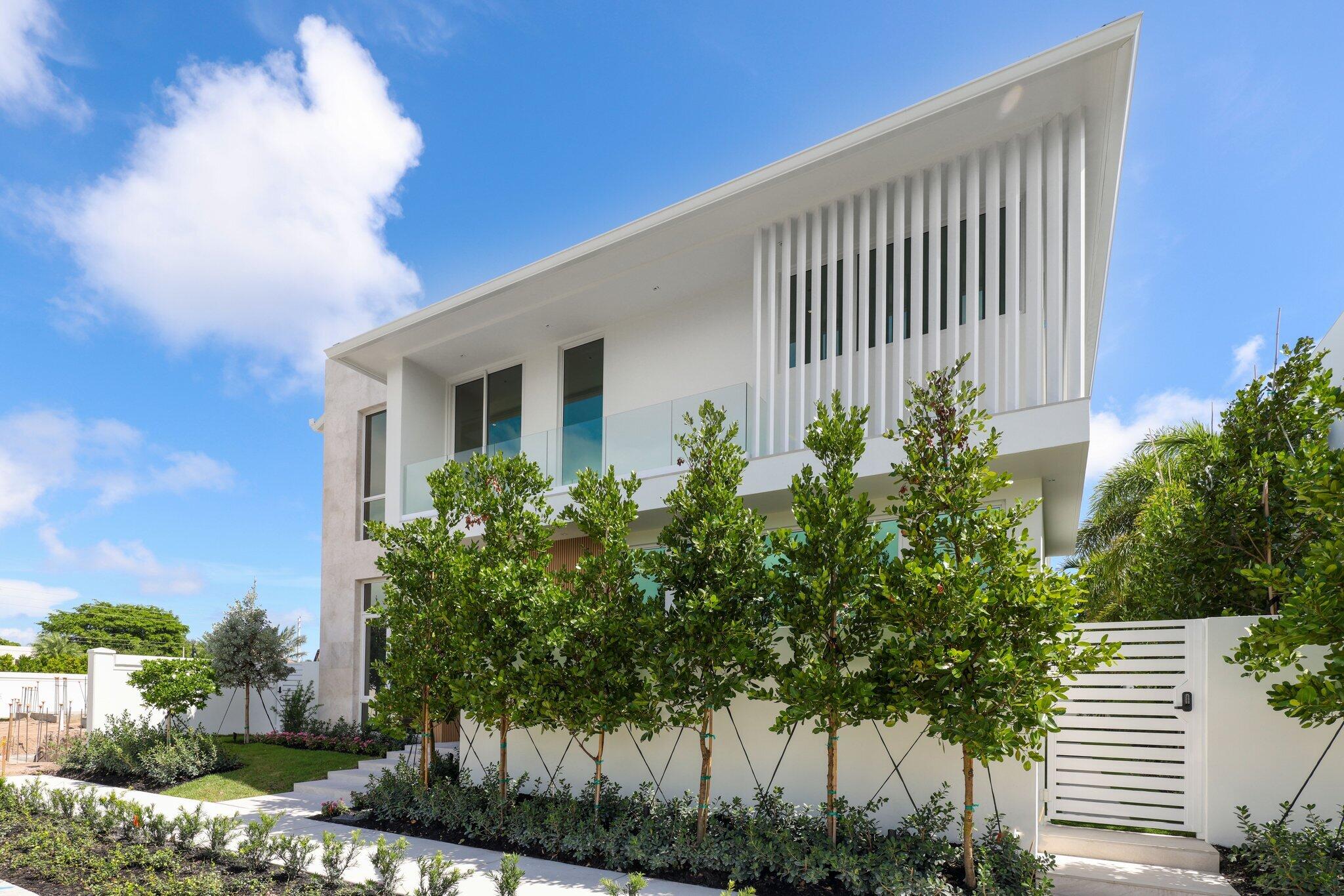 320 Grove Place Delray Beach, FL 33444 - Photo 66 of 83 exterior front