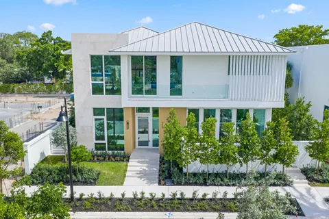 $4,750,000 | 320 Grove Place, Delray Beach, FL 33444