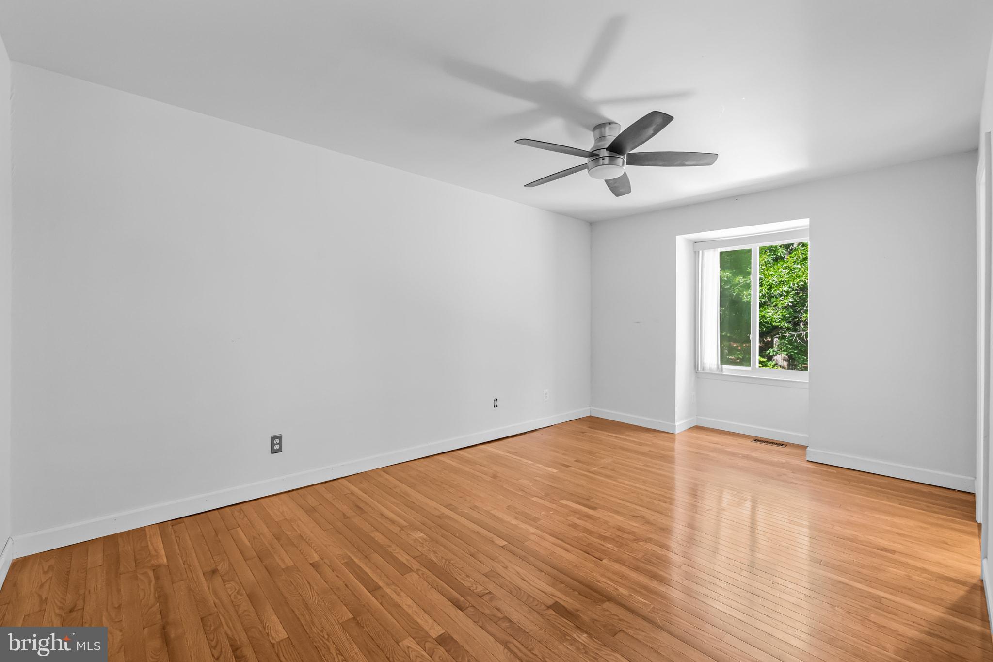 6018 Timber Hollow Lane Springfield, VA 22152 - Photo 13 of 29